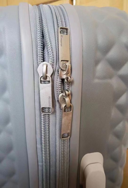Großhandel Billig Große Langlebig Luxus Feststoff PP Handgepäck mit Trolleybus Handtaschen Reisetaschen Gepäckstücke