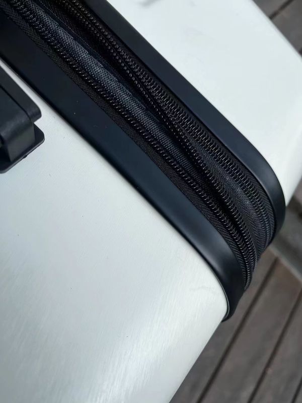 Neues Design mit Handgepäck ABS+PC Gepäckstück Hard Shell Reisetaschen Kofferstücke