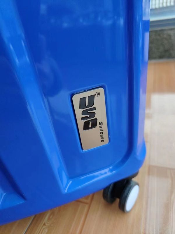 Hochwertige China Fabrik Farbenfrohe neue Design harte Schale wasserdichtes Geschenk Set Abs Großhandel Koffer Reißverschluss Reisezeit