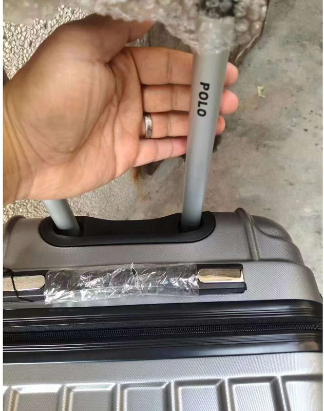 China Factory Customized Logo Trolley Koffer Großhandel Gepäck Reisetaschen mit Rädern für Freizeit Sportgeschäft