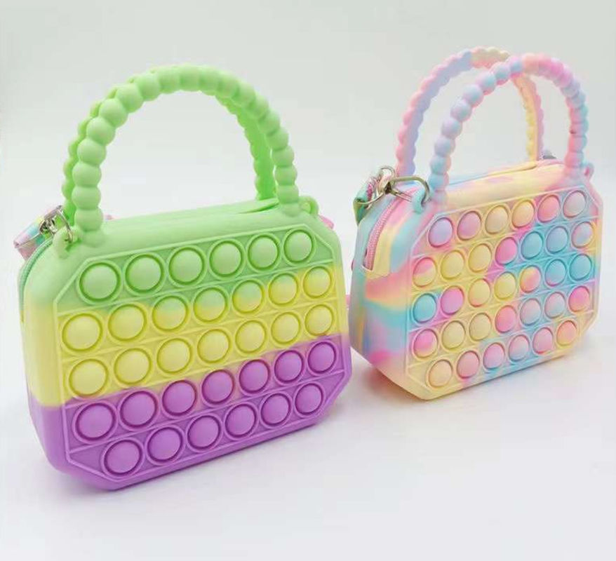 Fabrik-direkte achteckige Regenbogenfarben Silikon-Münzen Tasche Flexible Pressen mit Reißverschluss und Handtasche Kette Münzen Tasche