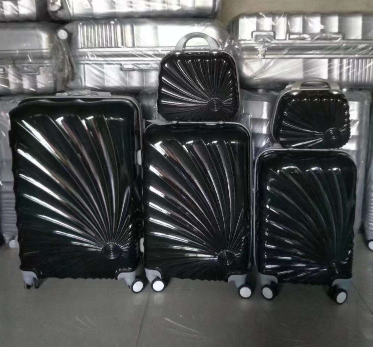 Großhandel PC Koffer 20 24 28 Zoll Gepäck 3 PCS Set Reisewagen Taschen 4 Rad Spinner Gepäck
