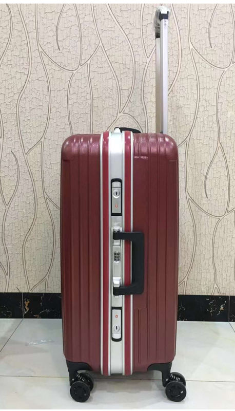 Hohe Qualität 4 Doppelräder Hard Shell PC Aluminiumrahmen Tsa Schloss Erwachsene Reisen Rote Koffer Gepäck