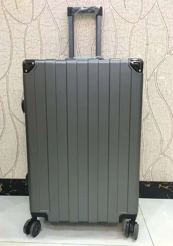 Gepäck tragen auf Gepäck Koffer Sets Custom Koffer heiß verkaufen Aluminium 28 Zoll Spinner Unisex
