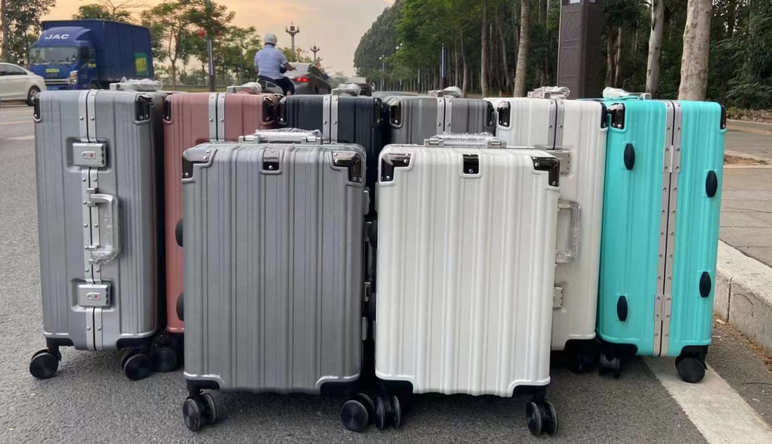 Kundenentwurf Aluminiumrahmen Gepäckkoffer 24 Zoll Trolley Koffer Set Carry-Ons Koffer leise Universalräder