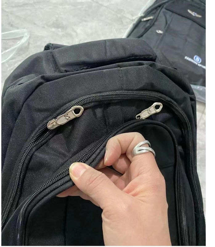 Zurück zur Arbeit Trending Neues Design Customized Logo Polyester Auskleidung Rucksack Tasche Männer