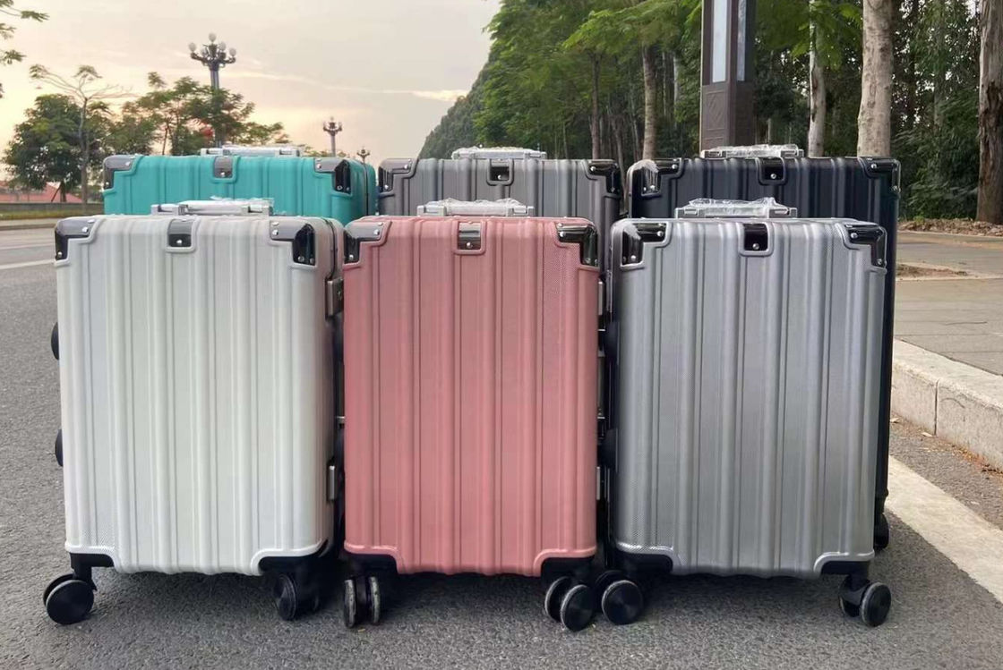 Neues Gepäck mit Rädern für die Festseite Aufrechtes Gepäck Rollkoffer Leichtgewicht für Reisen Urlaub